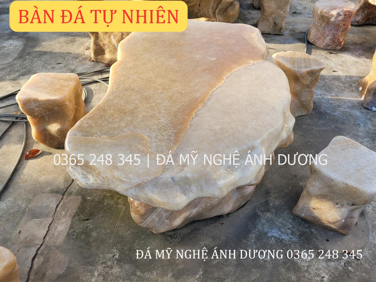 bàn ghế đá tự nhiên sân vườn