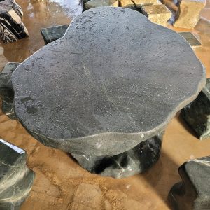 bàn ghế đá tự nhiên đá cuội xanh