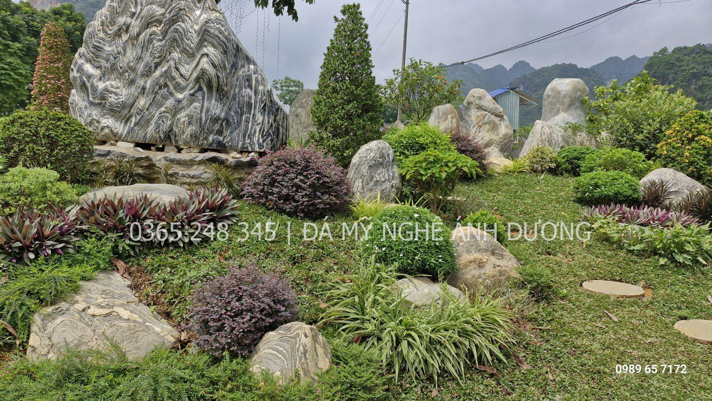Cách làm nổi bật sân trước nhà
