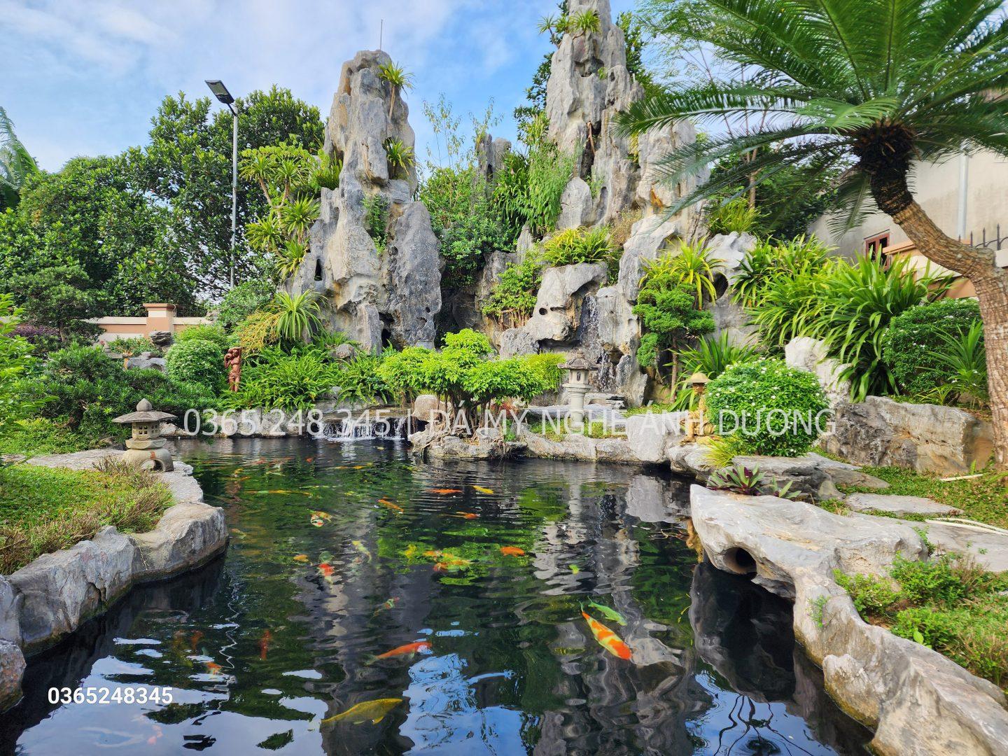 Hòn non bộ nên đặt bên trai hay bên phải