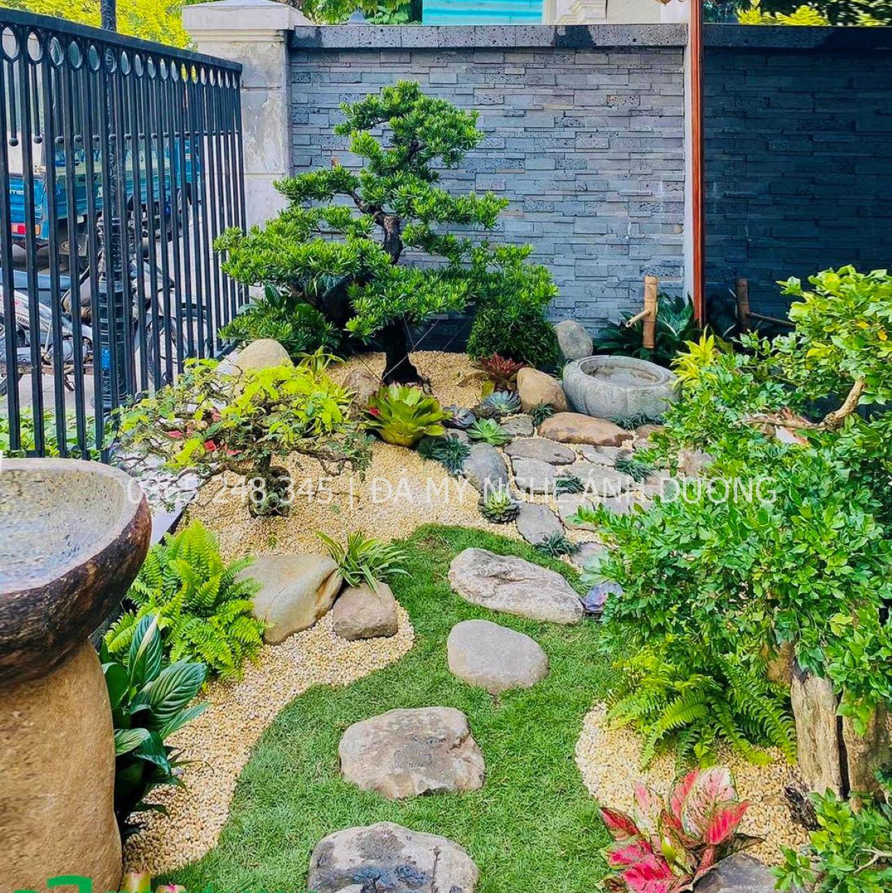 Những mẫu sân trước nhà đẹp mẫu sân vườn cây mini