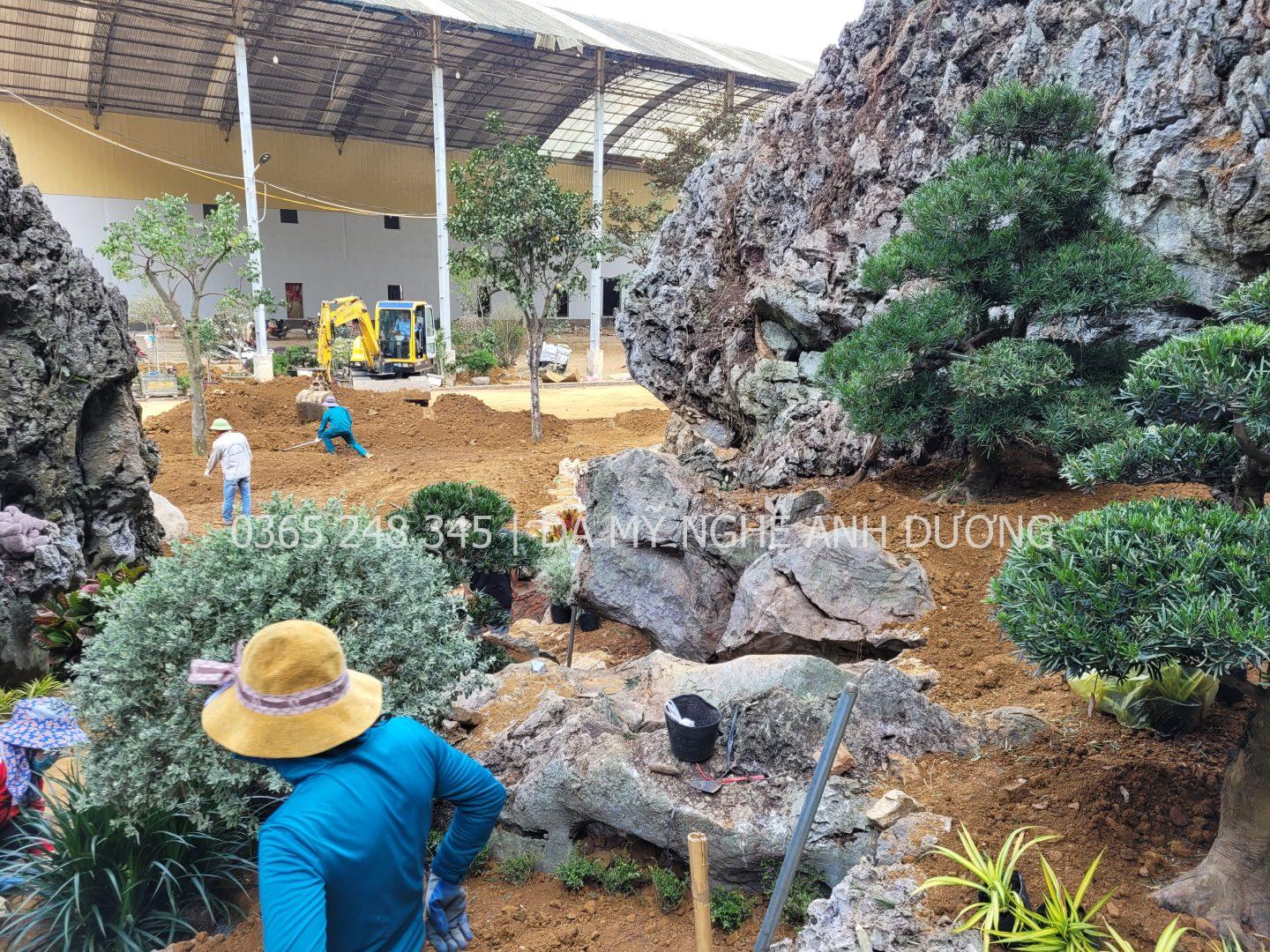 Thợ thi công sân vườn Quảng Ninh