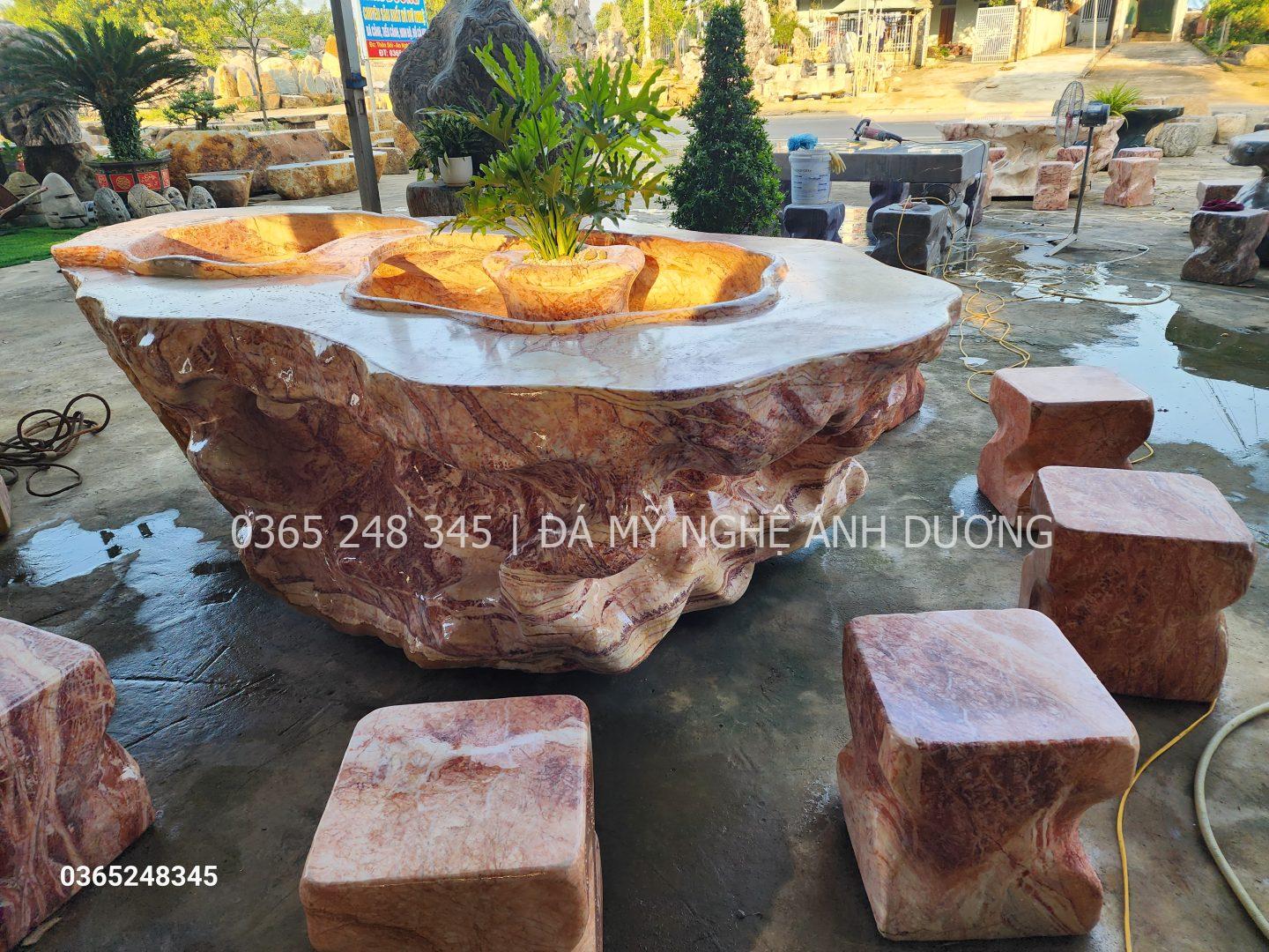 Bàn ghế đá Phú Thọ