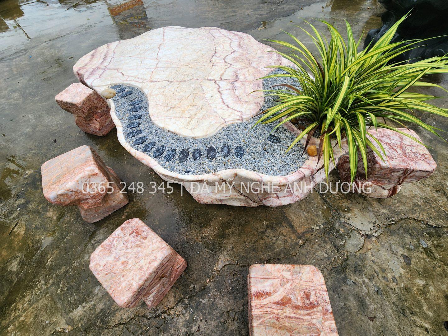 Bàn ghế đá Quảng Ninh
