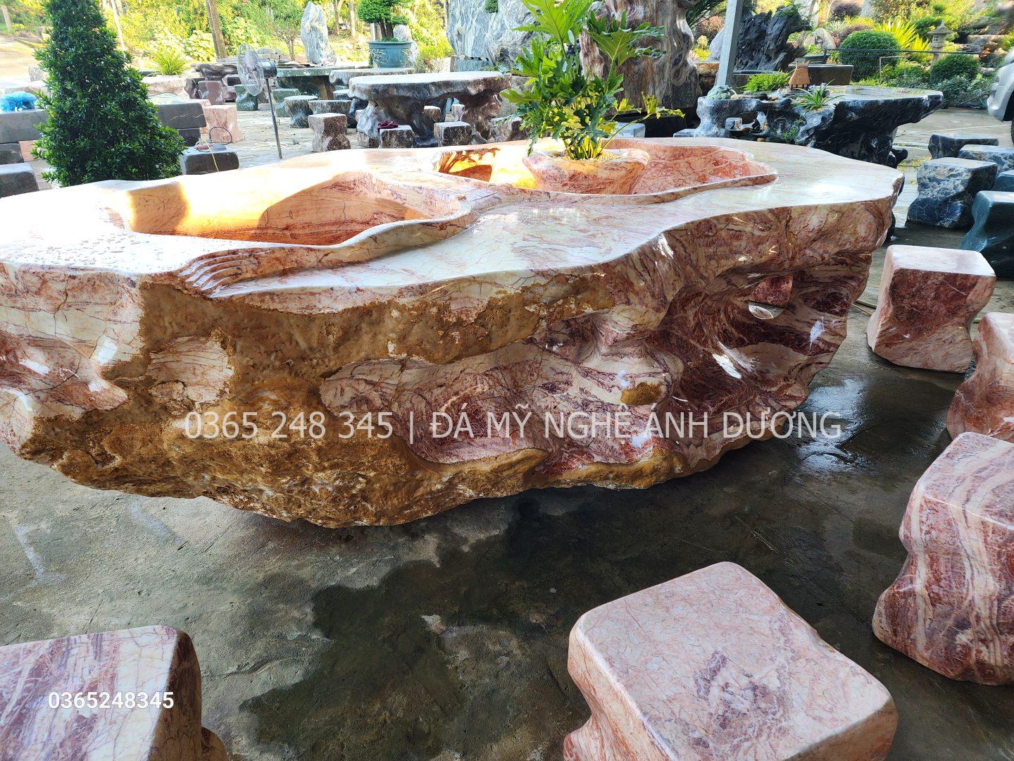 Bàn ghế đá tự nhiên nguyên khối Thái Bình
