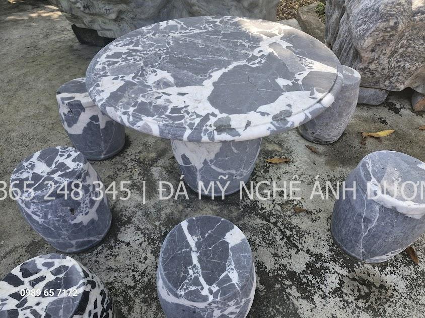 Bộ ghế đá tròn 3 ghế giá bao nhiêu