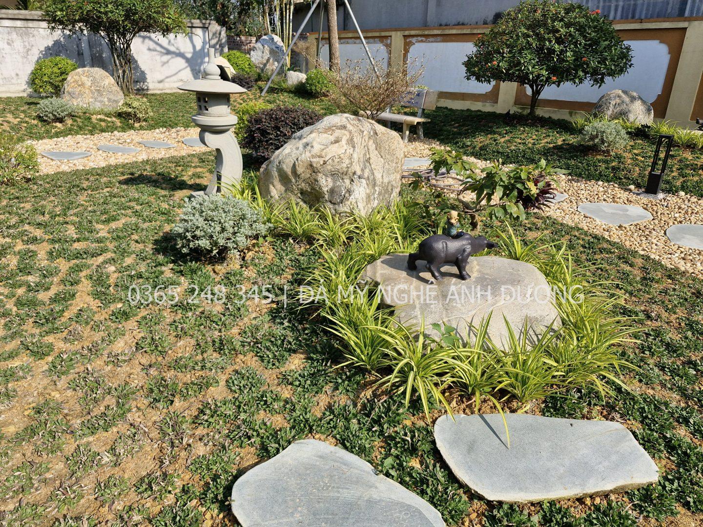 Tiểu cảnh được trang trí bằng đá cuội vân mây