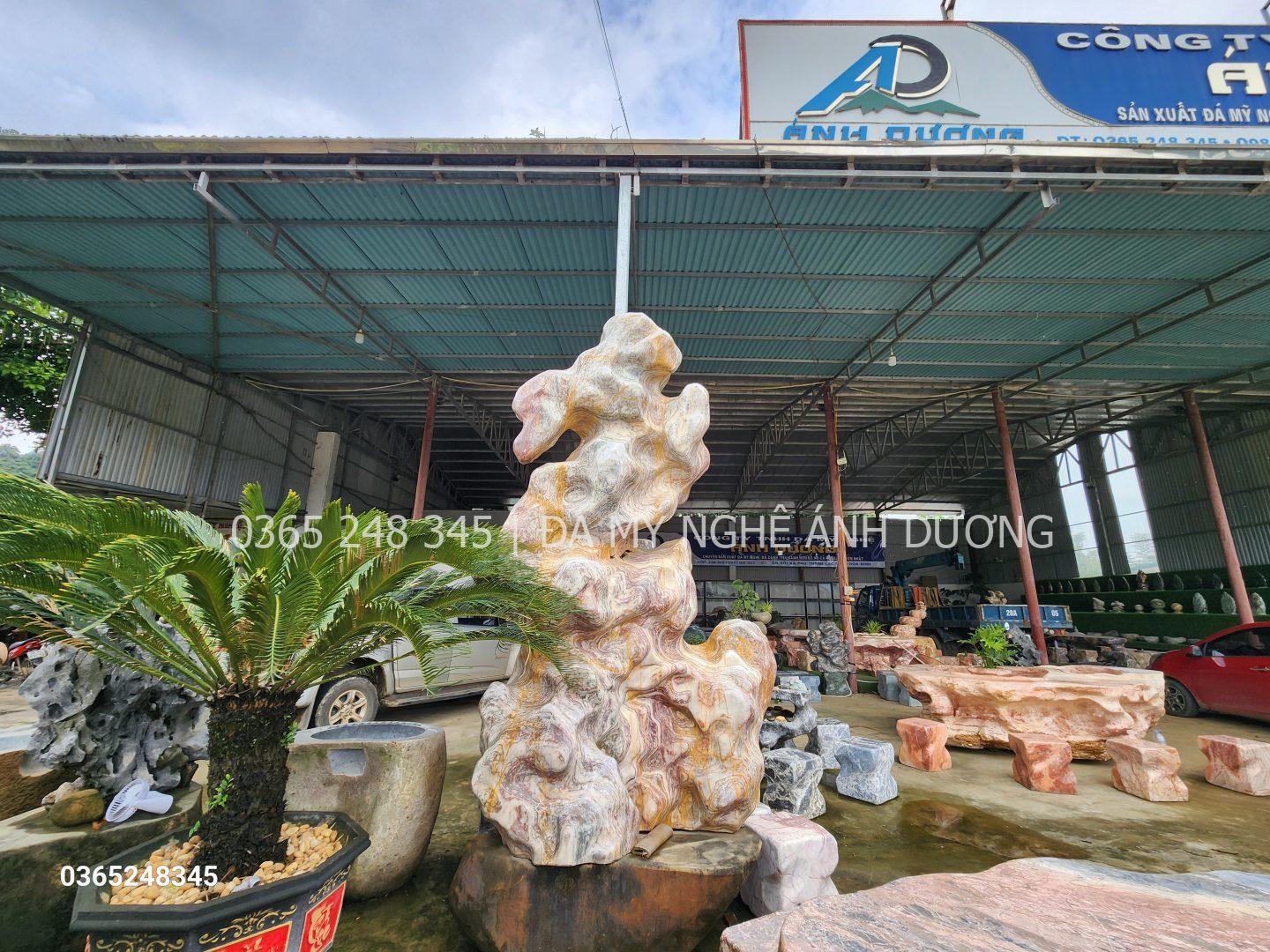 Đặt đá phong thủy trước cửa nhà