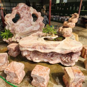 Bàn đá tự nhiên có thác nước tiểu cảnh